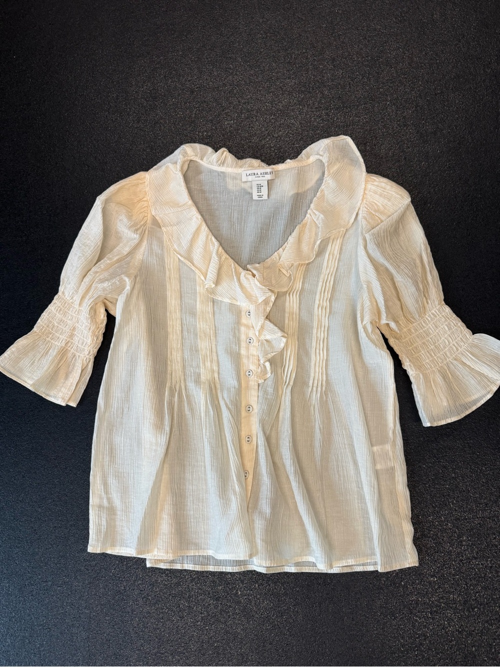 Laura Ashley Cream Ruffle Cottagecore V-Neck Blouse Smocked Puff Sleeve M